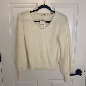 Eyelash sweater